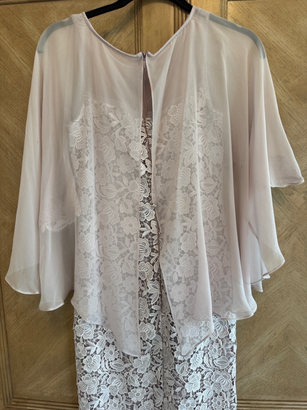 Teri Jon Lilac Lace Maxi Dress with Chiffon Cape worn once as mother of bride - Picture 3 of 10